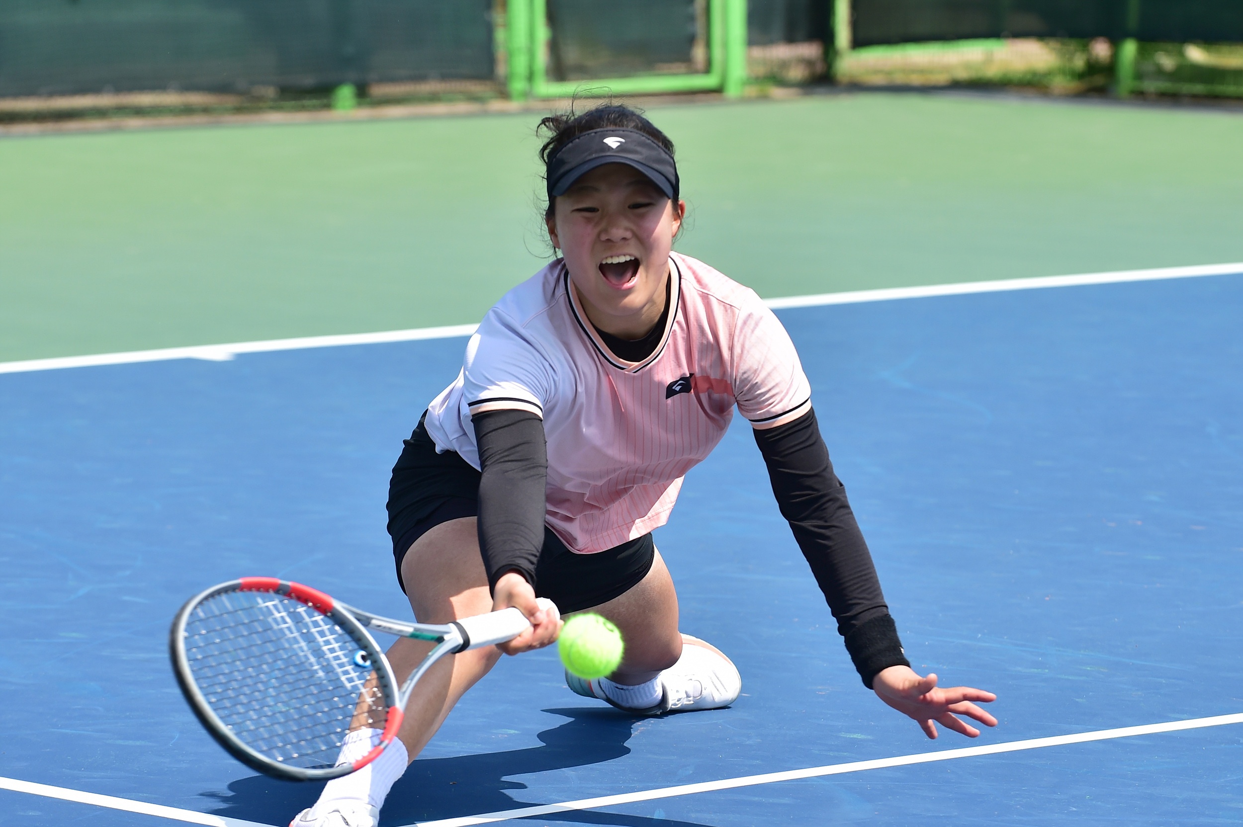 “넘어져도 다시 일어날 거에요!” 김시아, 주니어선수권 2관왕으로 화려한 복귀...임예린·임연경도 단식 정상 등극