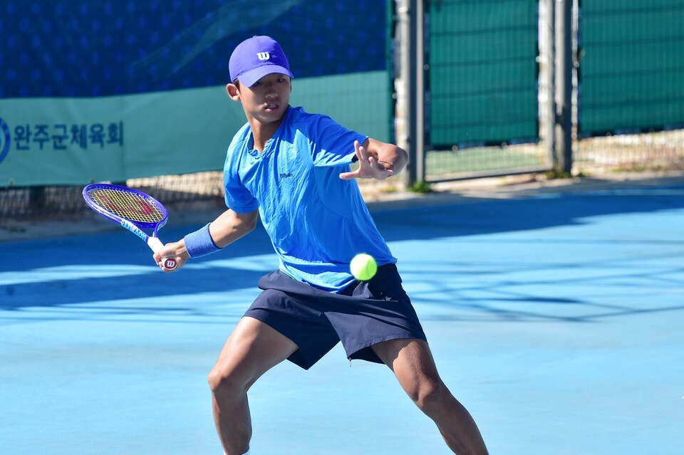 장준서·김동재 8강 진출, 조민혁은 탈락…여자는 정의수·홍예리 8강행 [2026 ITF 하나증권 완주 J300 국제주니어테니스대회]