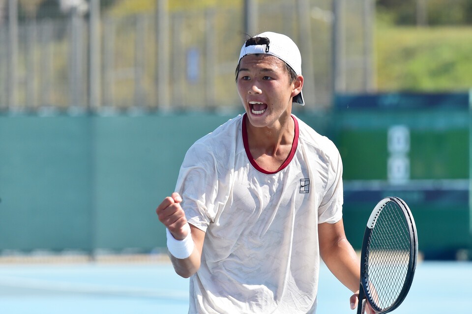 하루 한·일전만 4차례…김동재·정의수는 웃고, 장준서·홍예리는 울었다[2026 ITF 하나증권 완주 J300 국제주니어테니스대회]